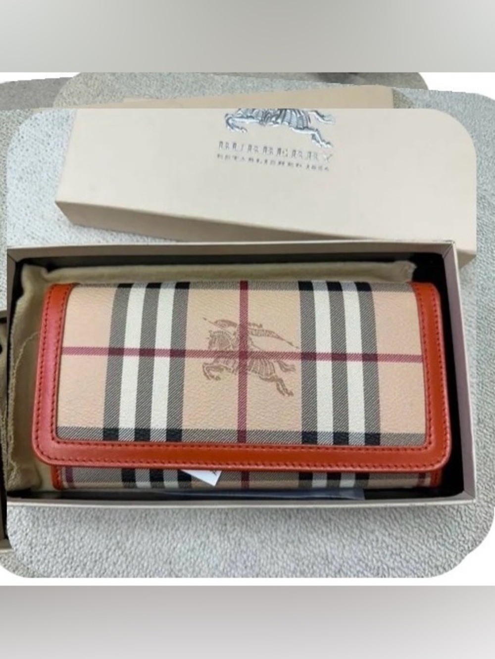 🆕 In Box Burberry Long Wallet💝💝💝